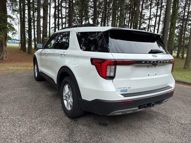 Used 2026 Ford Explorer Active w/ Active Comfort Package RWD image 5