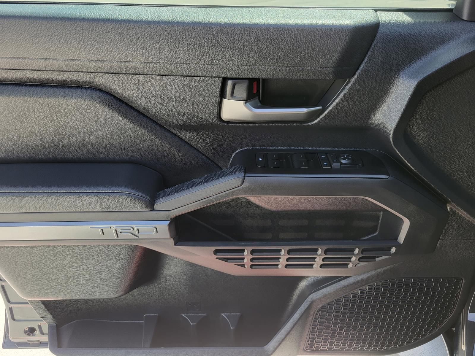 Used 2025 Toyota Tacoma TRD Off-Road image 14