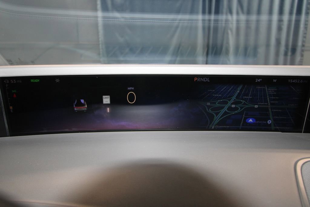 Used 2025 Lincoln Nautilus Premier image 11