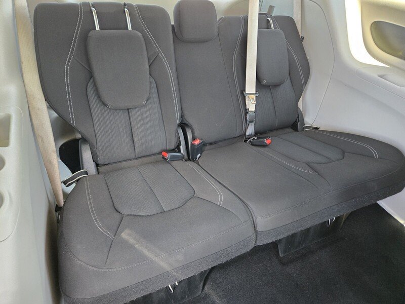 Used 2022 Chrysler Voyager LX FWD image 15