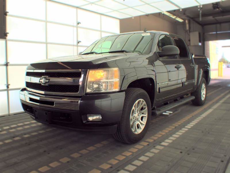 Used 2011 Chevrolet Silverado 1500 LT w/ All-Star Edition AWD/4WD image 1