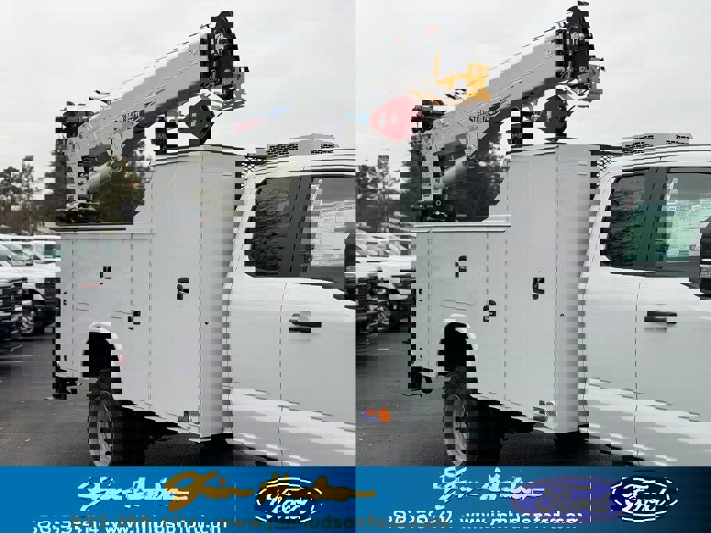 New 2026 Ford F550 4x4 Supercab Super Duty image 6