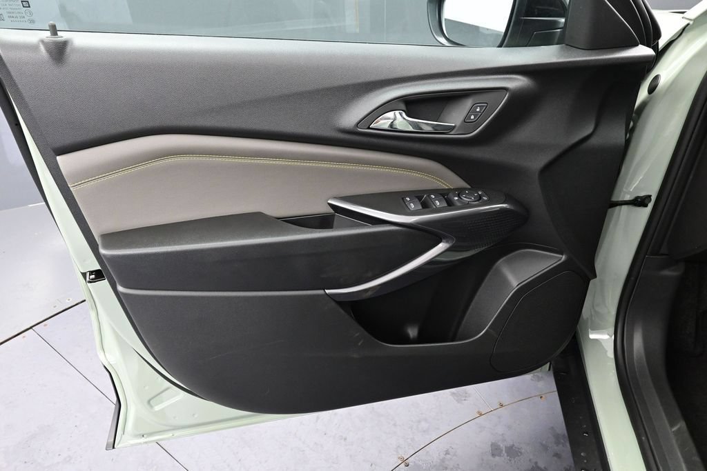 New 2026 Chevrolet Trax ACTIV FWD image 13