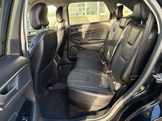 Used 2018 Ford Edge Titanium FWD image 24