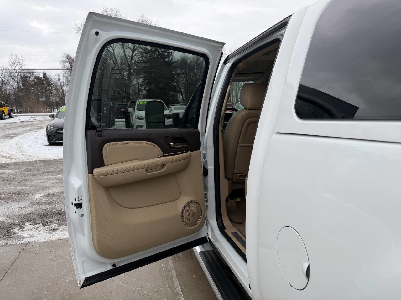 Used 2013 GMC Sierra 2500 Denali w/ Suspension Package, Off-Road image 20