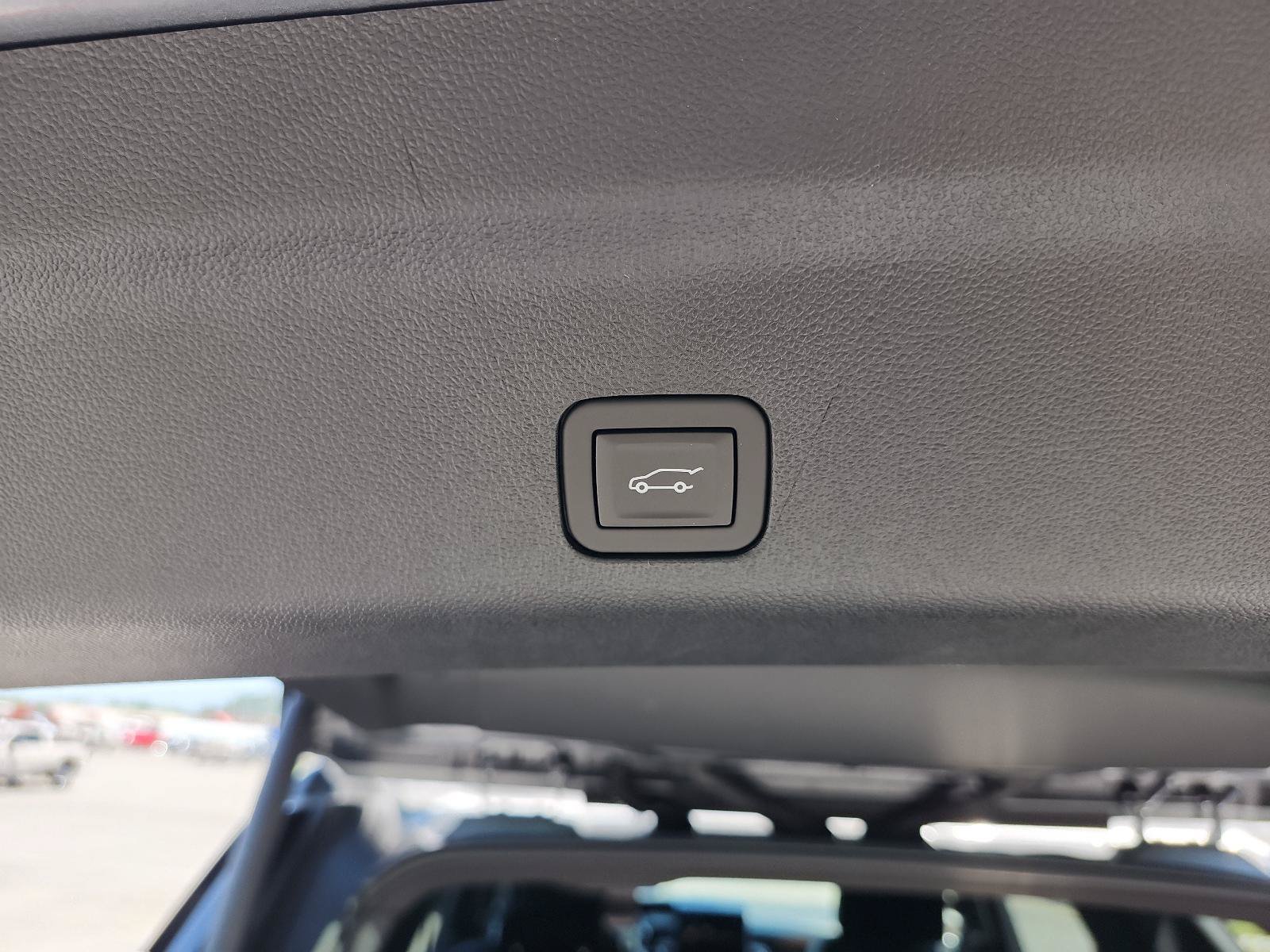 New 2026 GMC Yukon Denali w/ Denali Reserve Package AWD/4WD image 9
