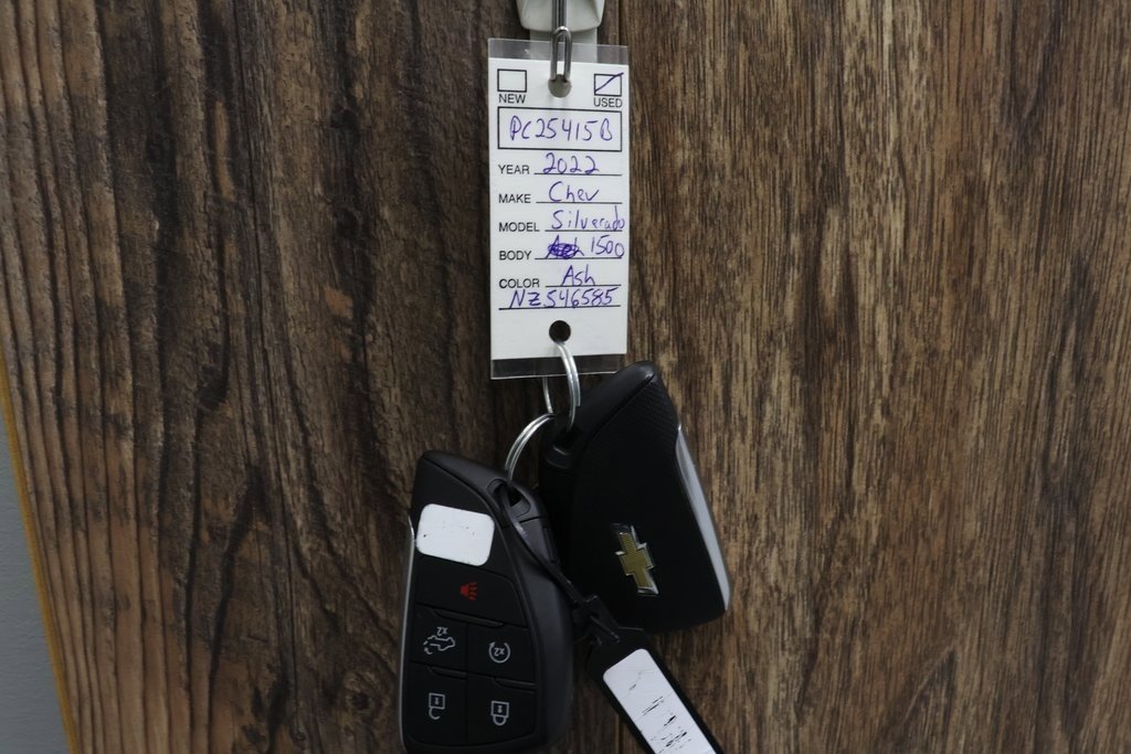 Used 2022 Chevrolet Silverado 1500 LT image 36