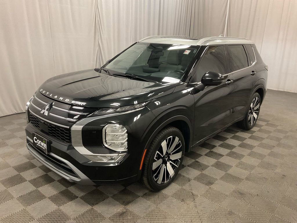 Used 2025 Mitsubishi Outlander AWD image 5