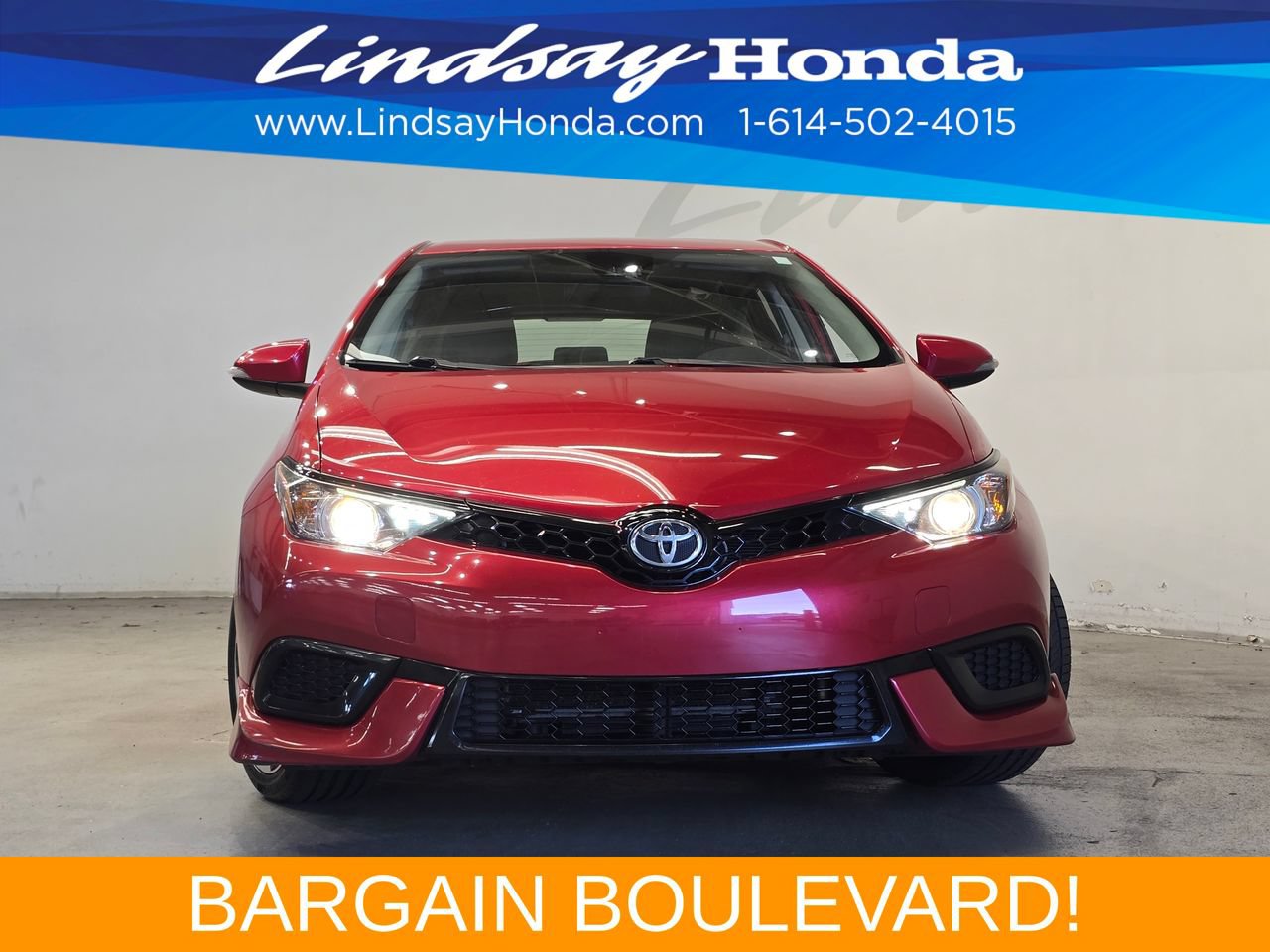 Used 2018 Toyota Corolla iM w/ All-Weather Mat Package FWD image 2