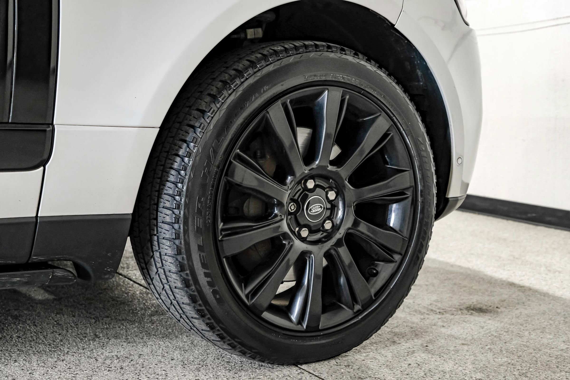 Used 2016 Land Rover Range Rover Autobiography image 72