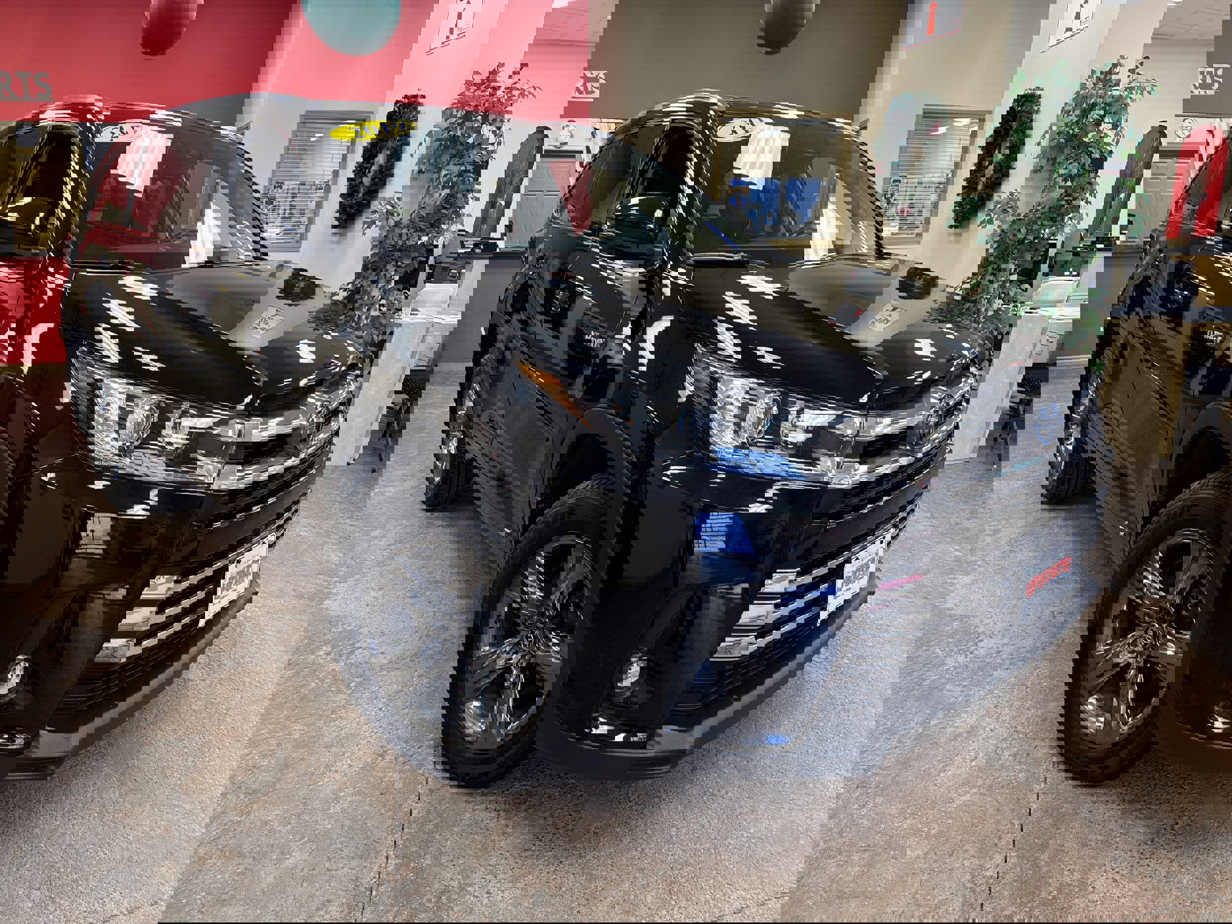 Used 2019 Toyota Highlander Limited Platinum image 18