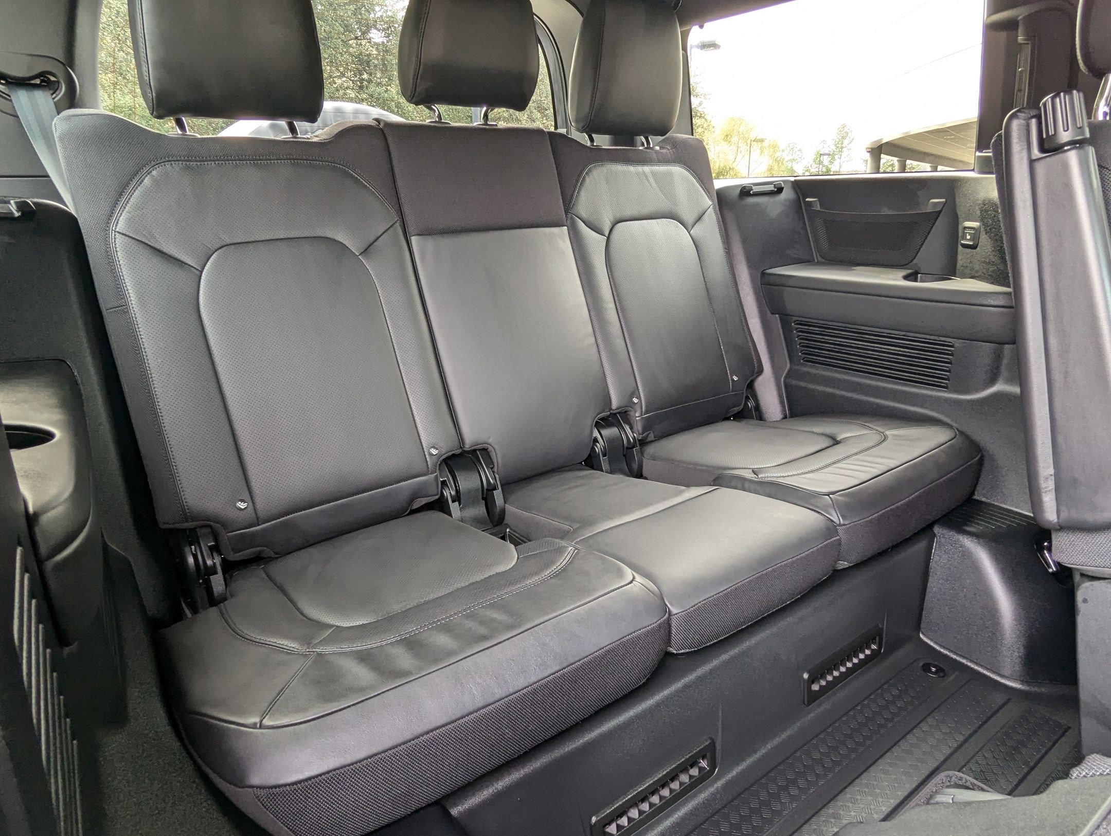 New 2026 Land Rover Defender 130 X image 24