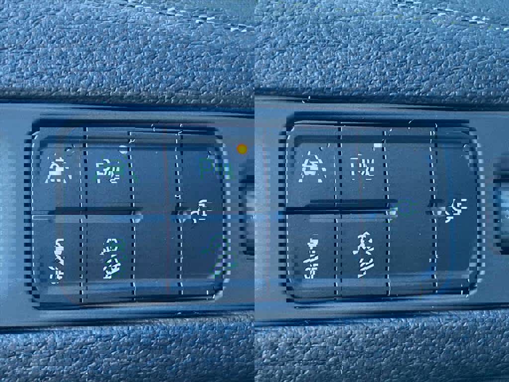 Used 2021 GMC Yukon XL Denali w/ LPO, Illumination Package image 15