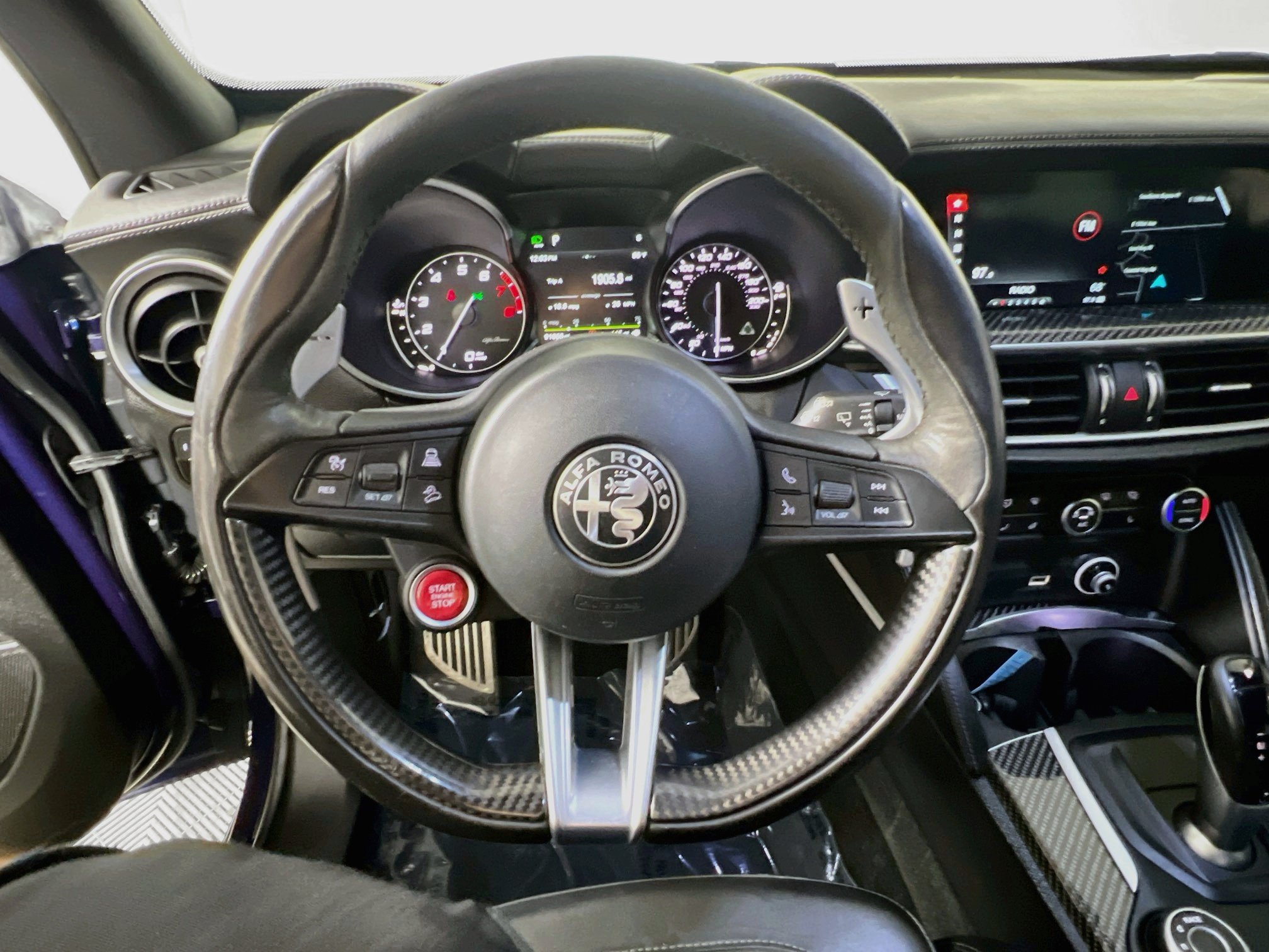 Used 2018 Alfa Romeo Stelvio Quadrifoglio w/ Convenience Package AWD/4WD image 18