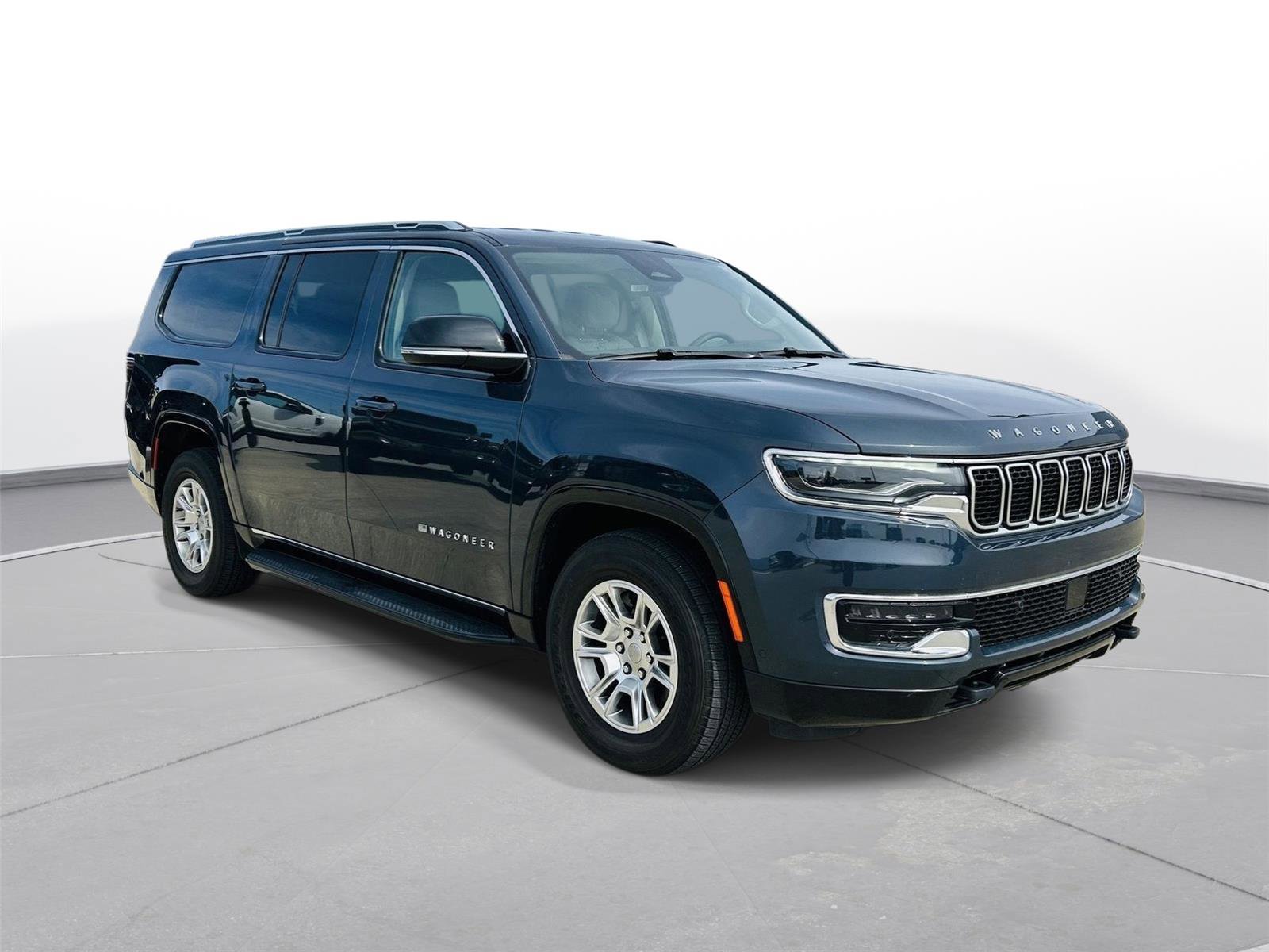 Used 2024 Jeep Wagoneer L 4WD w/ HD Trailer Tow Package image 2