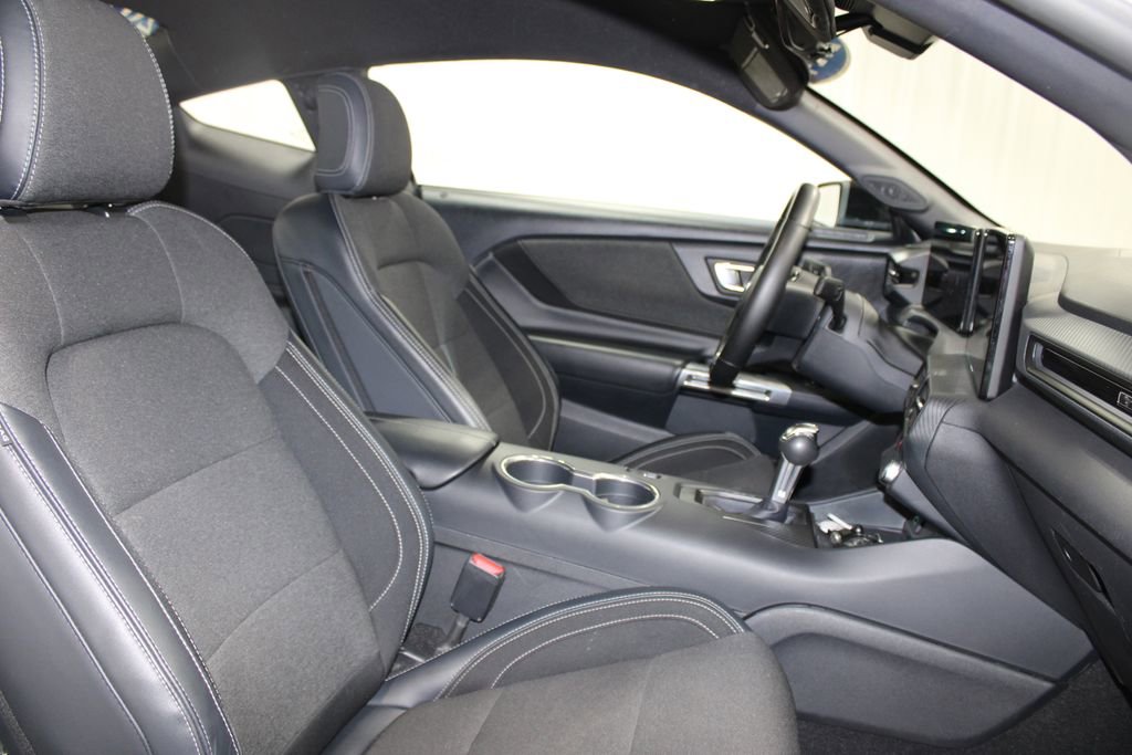 Used 2024 Ford Mustang EcoBoost image 23