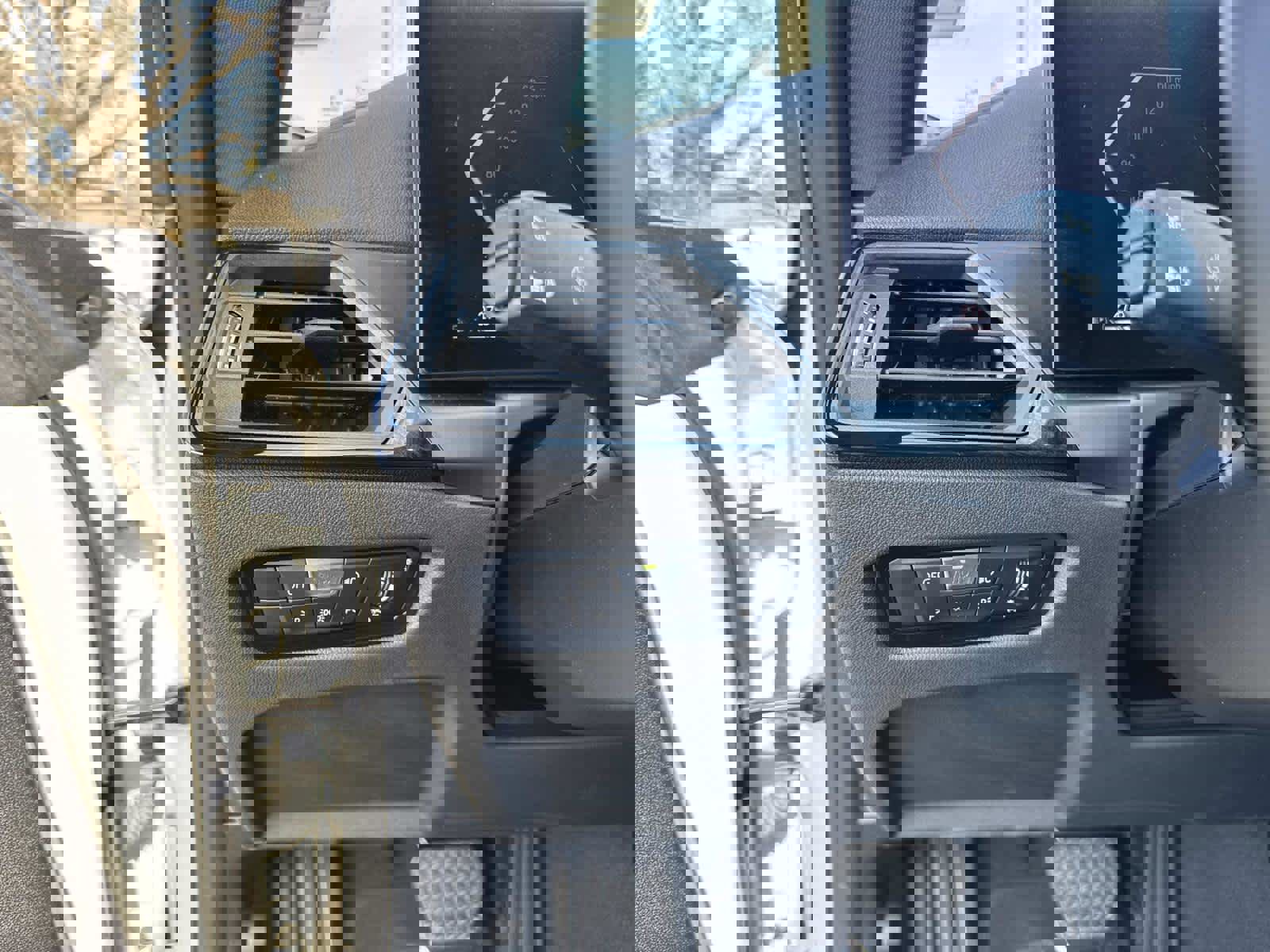 Used 2023 BMW 230i Coupe w/ Premium Package image 27