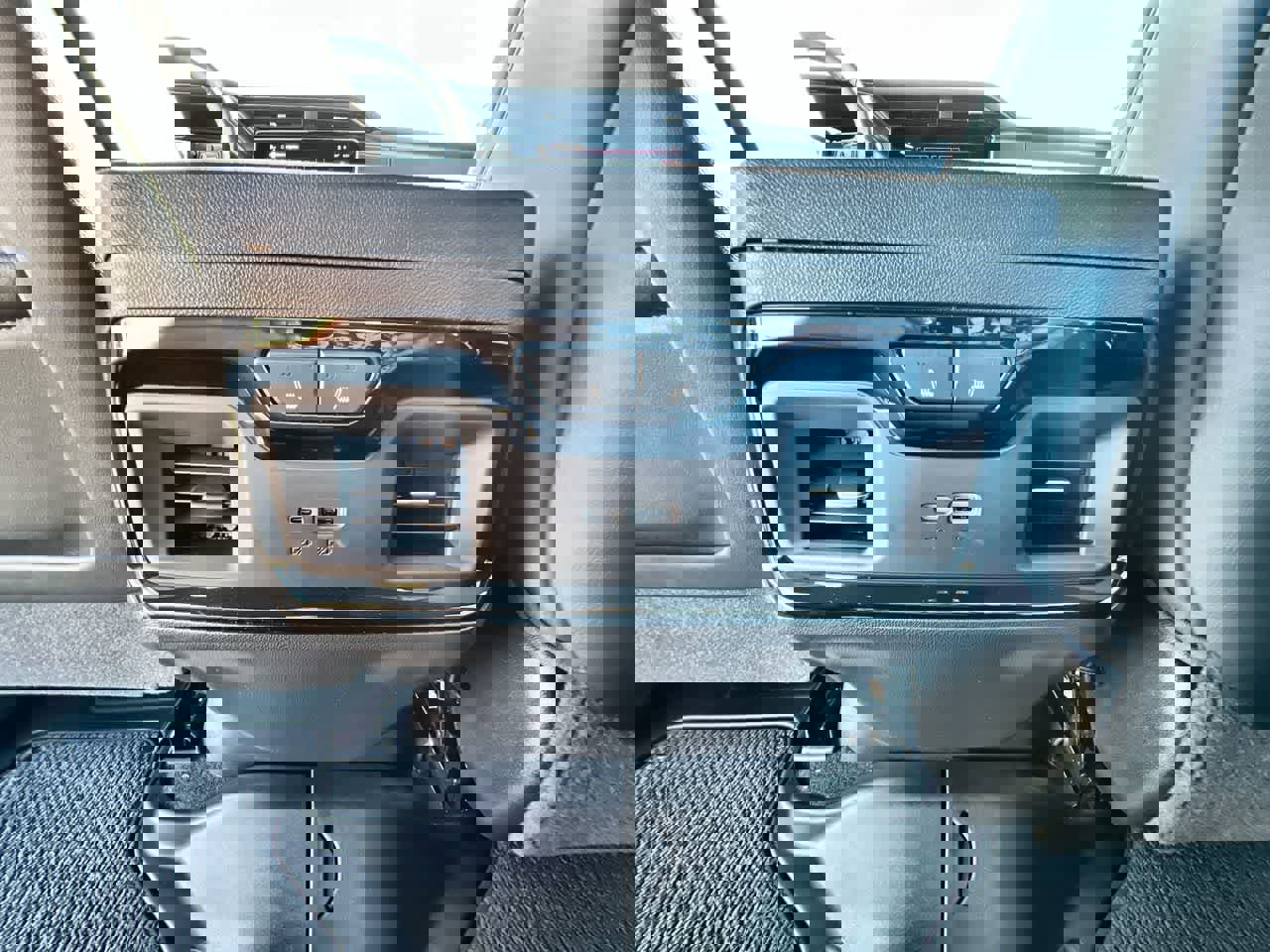 Used 2025 GMC Sierra 1500 AT4X image 22