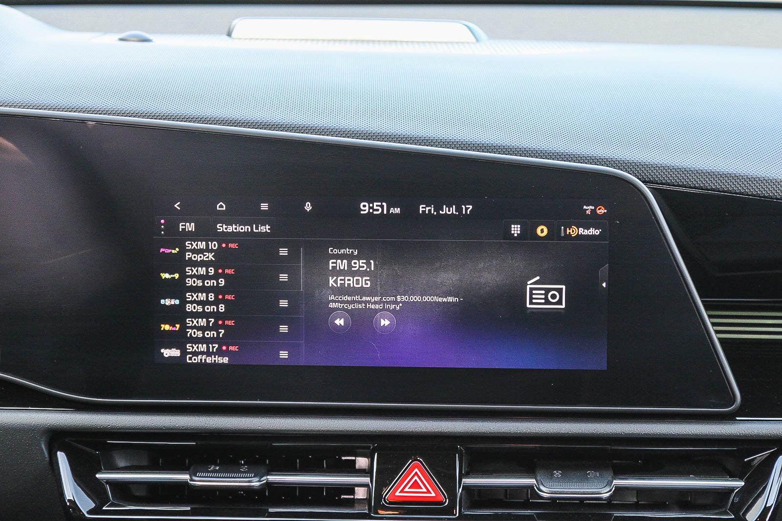 Used 2025 Kia Niro LX FWD image 16