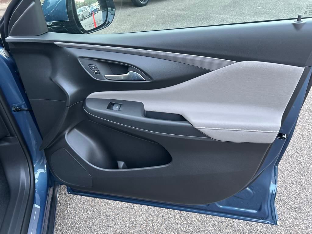 New 2025 Buick Envista Avenir image 28