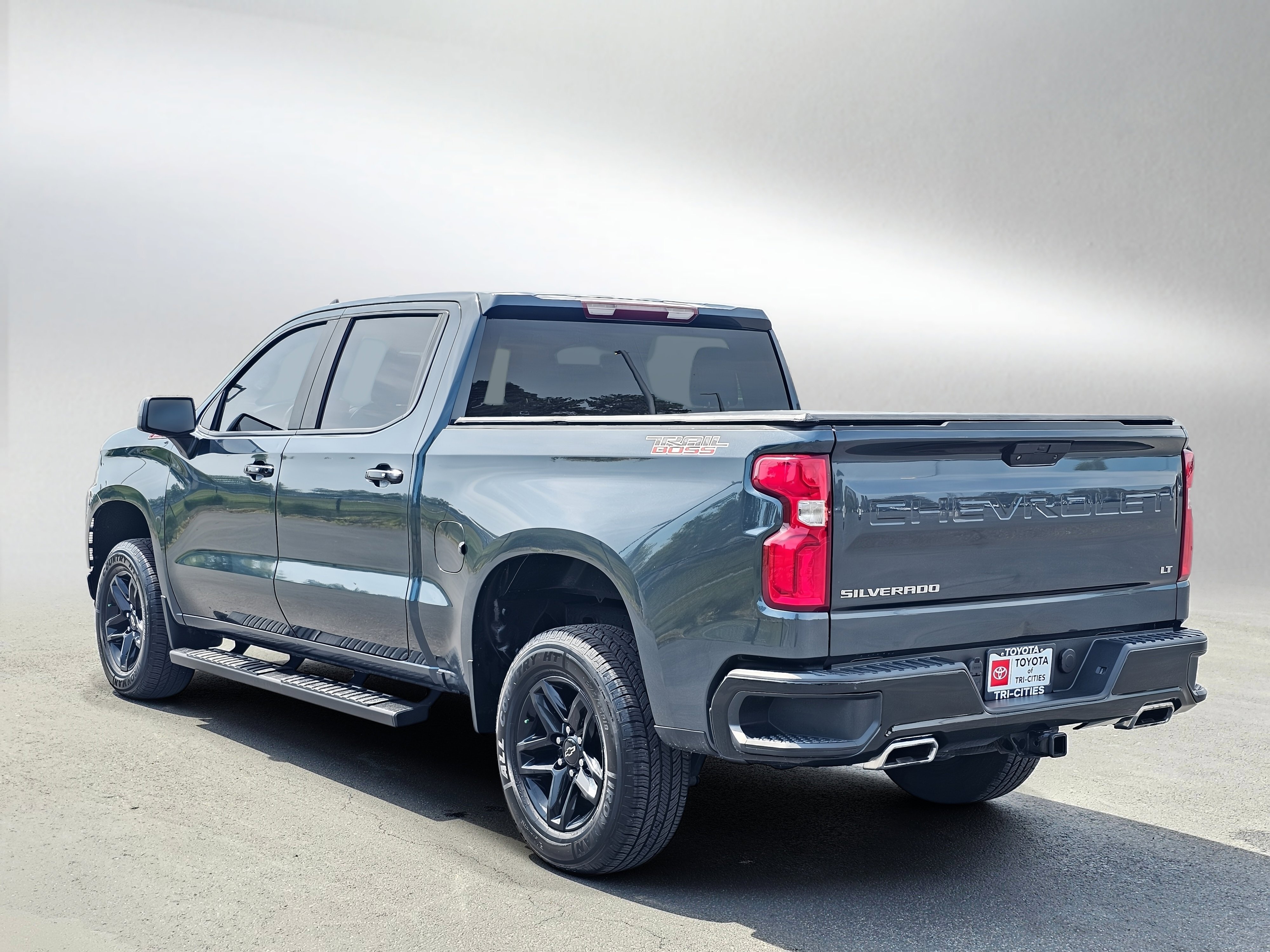 Used 2019 Chevrolet Silverado 1500 LT Trail Boss AWD/4WD image 3