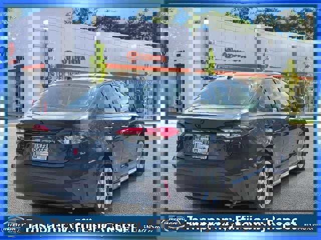 Used 2023 Toyota Corolla LE w/ LE Convenience Package FWD image 6