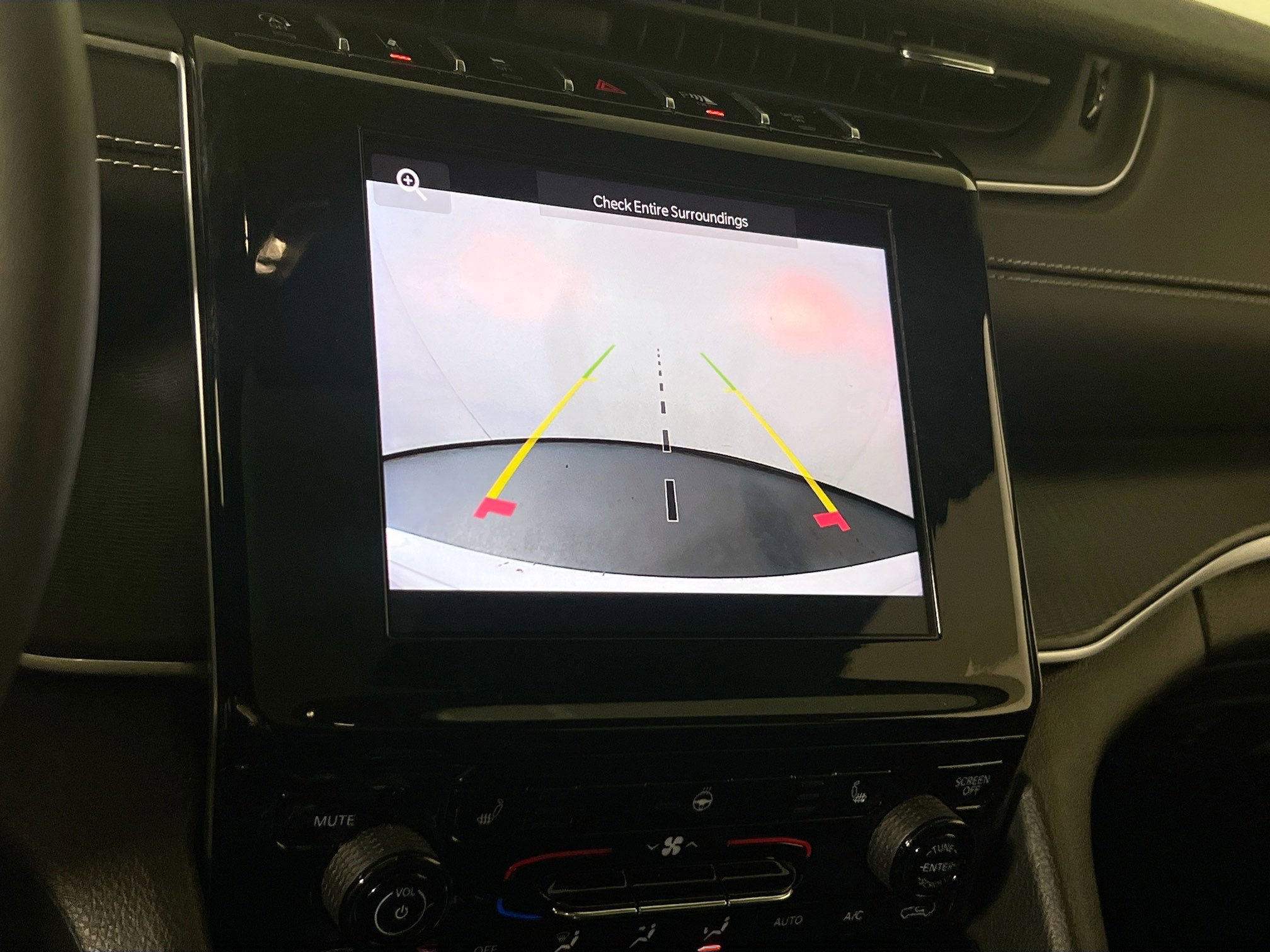 Used 2023 Jeep Grand Cherokee Altitude image 13