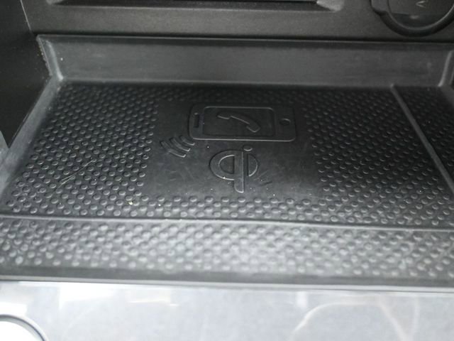 Used 2022 Volkswagen Tiguan SE R-Line image 24