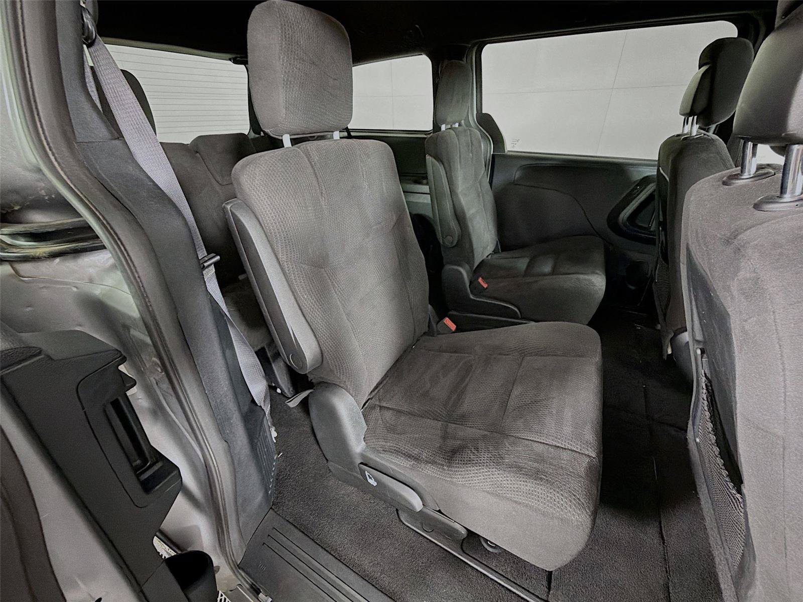 Used 2015 Dodge Grand Caravan SE w/ Quick Order Package 29E SE FWD image 26