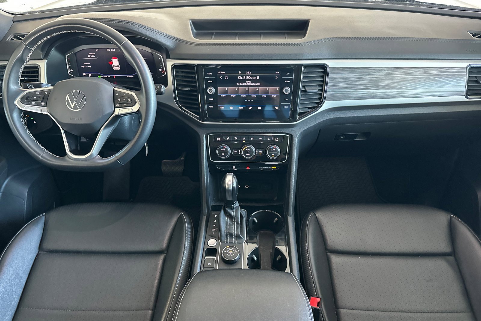Used 2022 Volkswagen Atlas Cross Sport SE image 13