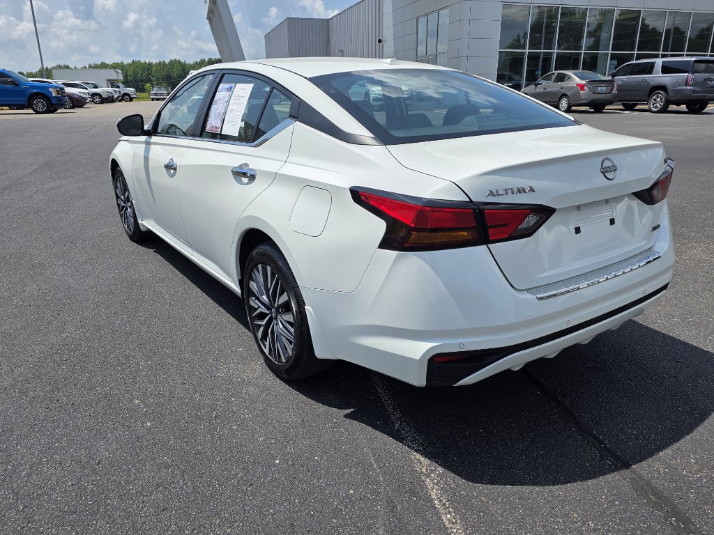 Used 2023 Nissan Altima 2.5 SV image 7