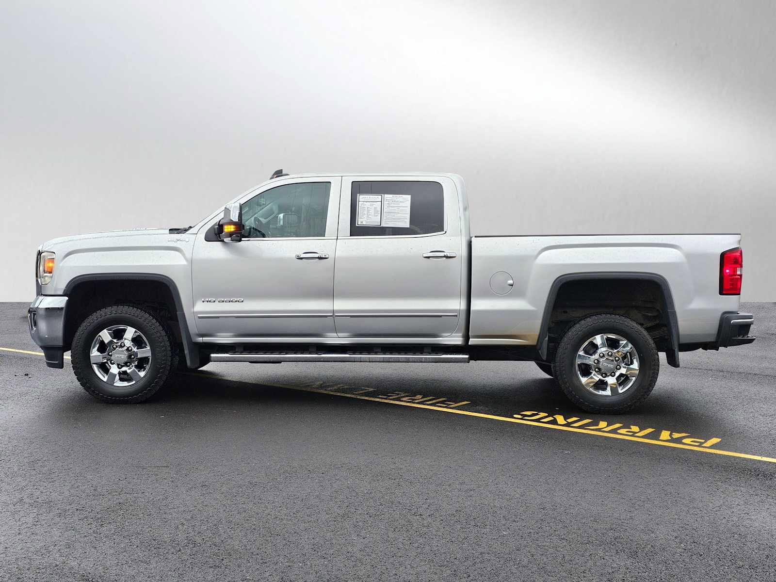 Used 2015 GMC Sierra 3500 SLT w/ Duramax Plus Package image 6