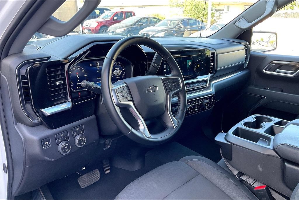 Used 2026 Chevrolet Silverado 1500 RST AWD/4WD image 13