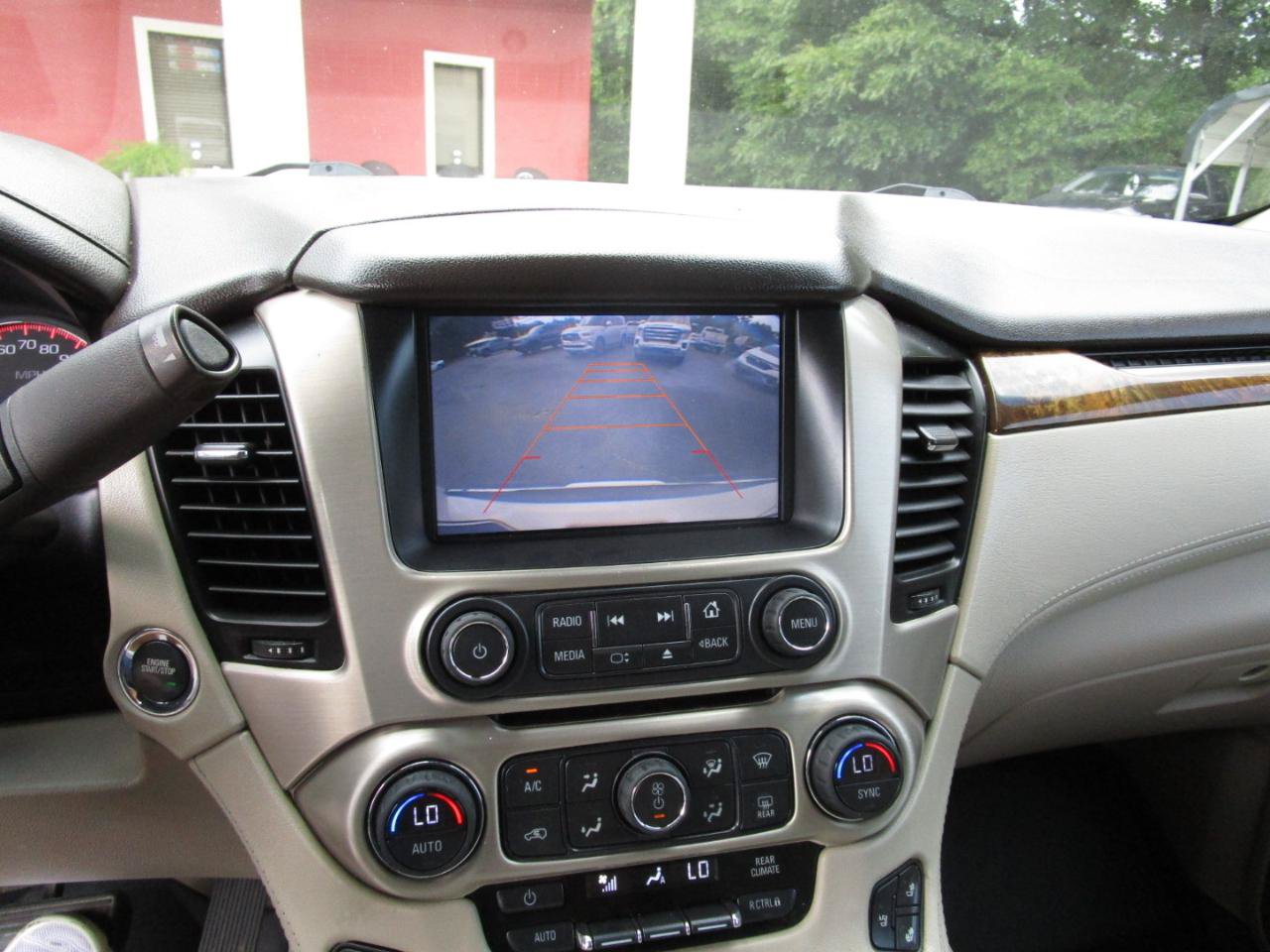 Used 2015 GMC Yukon Denali w/ Touring Package RWD image 18