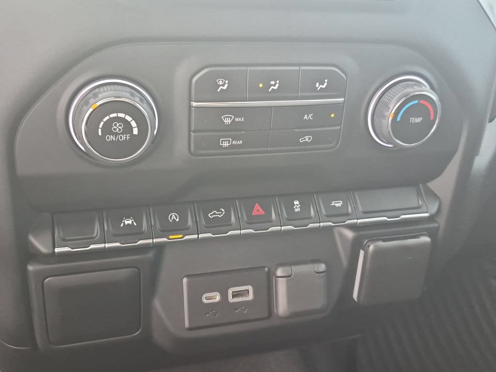 Used 2022 Chevrolet Silverado 1500 Custom RWD image 18