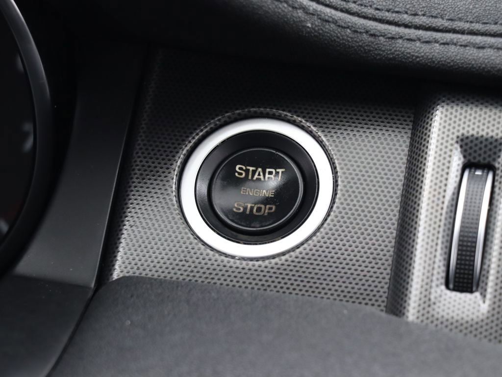 Used 2019 Land Rover Range Rover Evoque SE Premium AWD/4WD image 21