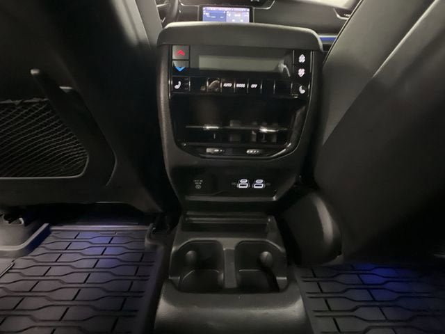 Used 2024 Jeep Grand Cherokee L Overland w/ Advanced Protech Group III AWD/4WD image 22