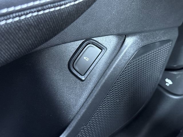 New 2025 Chevrolet Blazer EV LT image 18