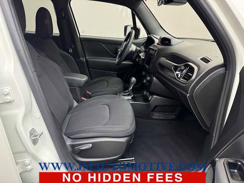 Used 2022 Jeep Renegade Altitude image 19
