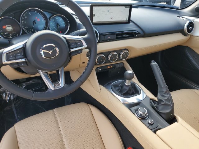 New 2026 MAZDA MX-5 Miata RF Grand Touring RWD image 21