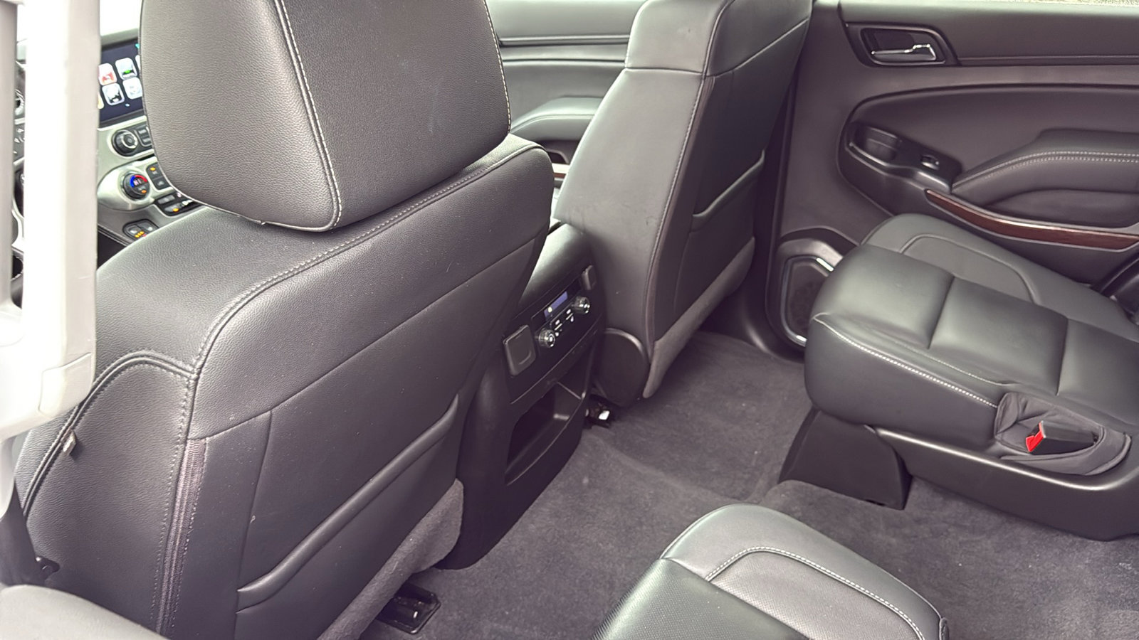 Used 2020 GMC Yukon SLT image 32