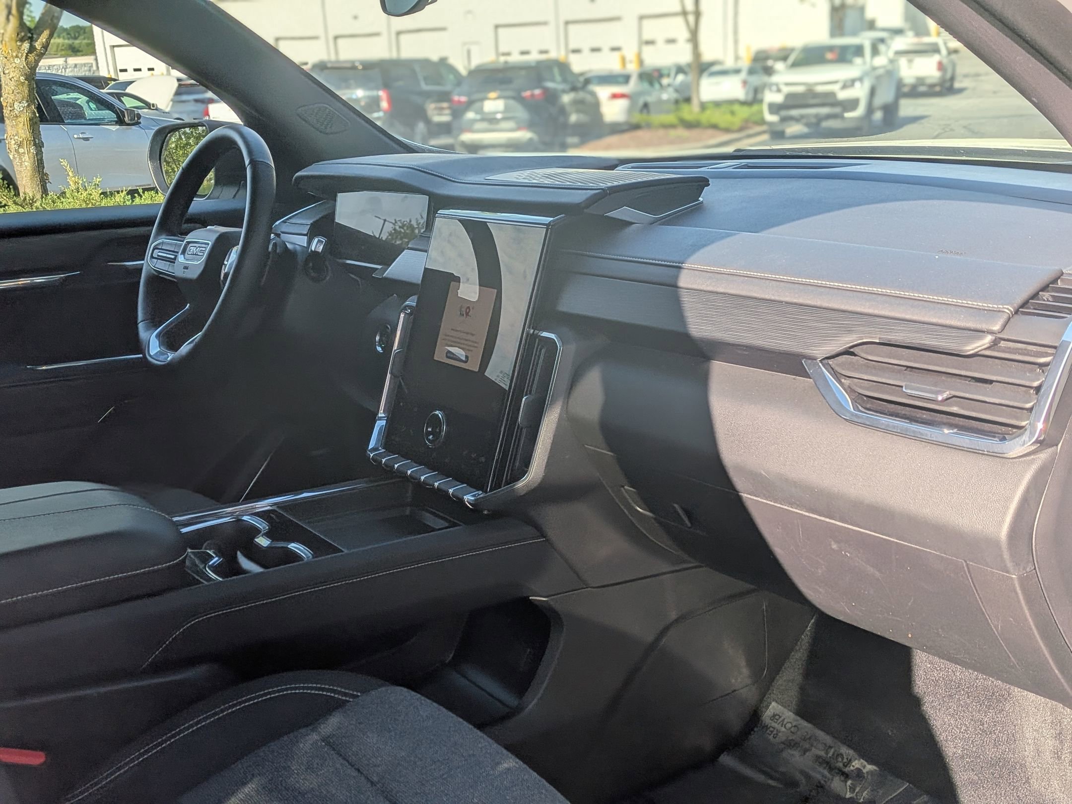 Certified 2025 GMC Acadia Elevation AWD/4WD image 22