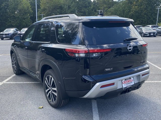 New 2025 Nissan Pathfinder Platinum w/ Black Appearance Package image 5