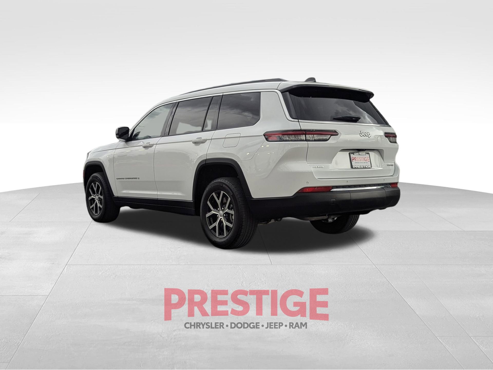Used 2024 Jeep Grand Cherokee L Limited AWD/4WD image 11