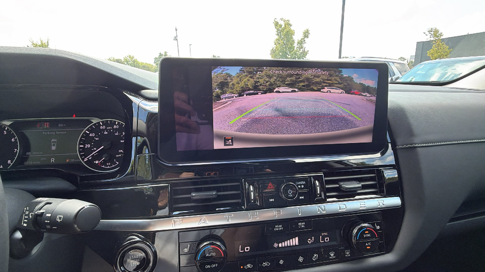 Used 2026 Nissan Pathfinder SV AWD/4WD image 33