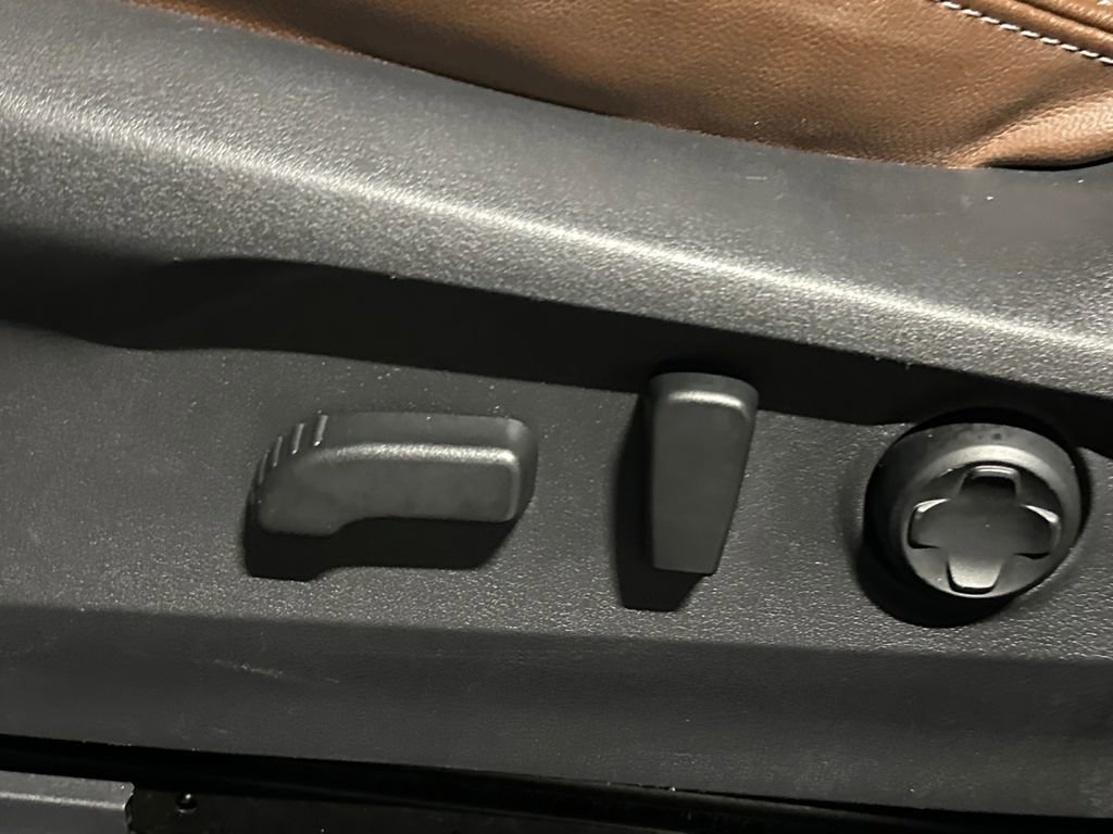 Used 2024 Subaru Outback Touring w/ Popular Package #2 image 10