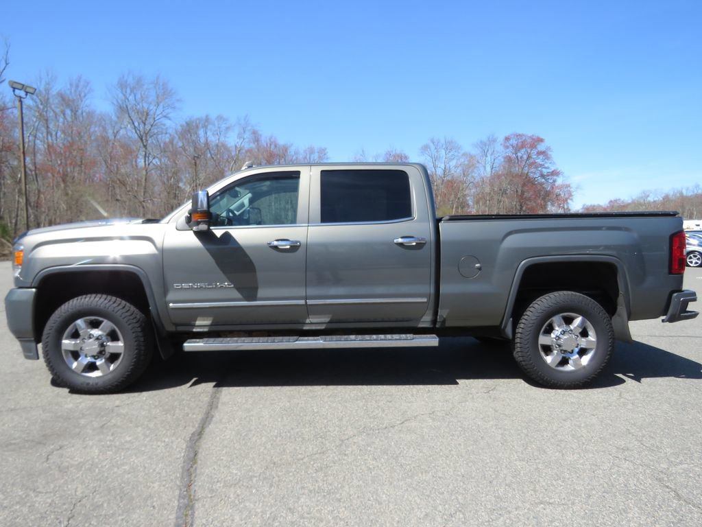 Used 2017 GMC Sierra 3500 Denali w/ Duramax Plus Package AWD/4WD image 8
