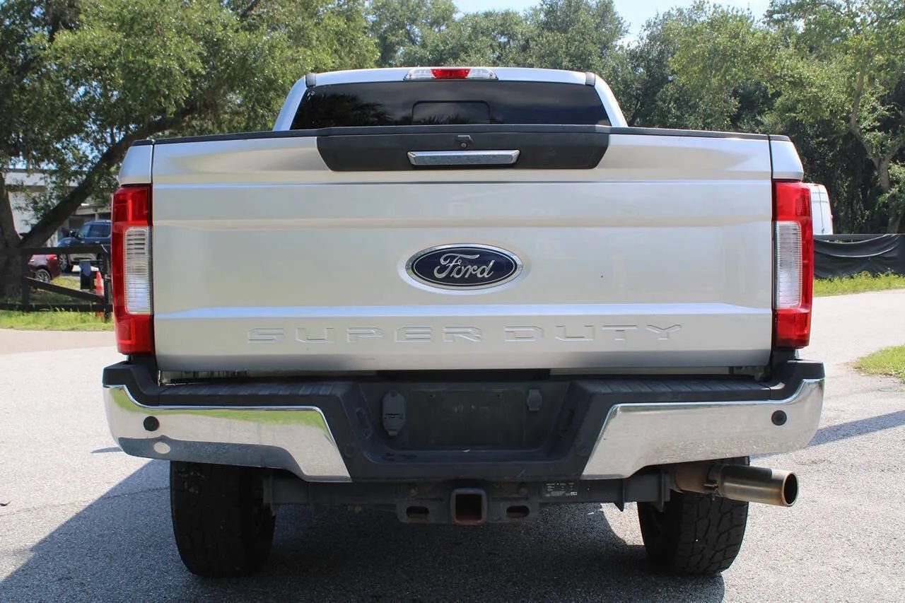 Used 2018 Ford F250 XLT w/ XLT Premium Package AWD/4WD image 5