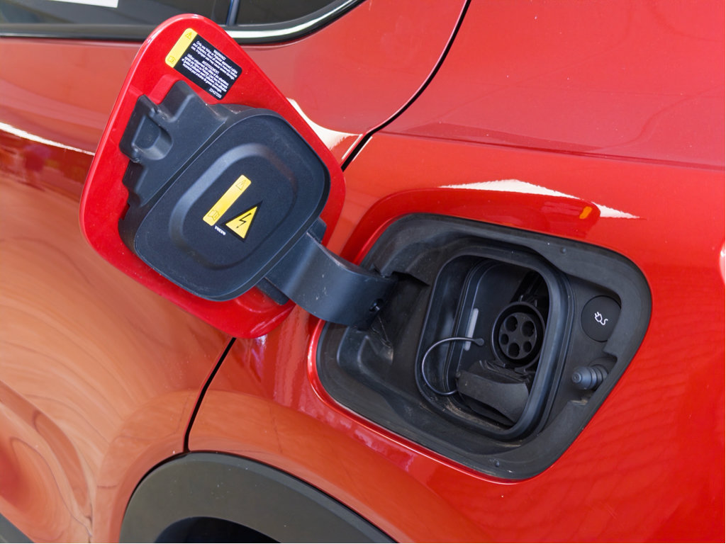 Used 2023 Volvo C40 P8 Recharge Plus AWD/4WD image 5
