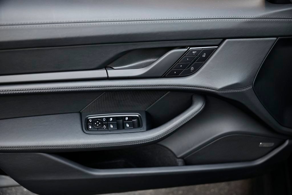 New 2026 Porsche Taycan AWD/4WD image 18